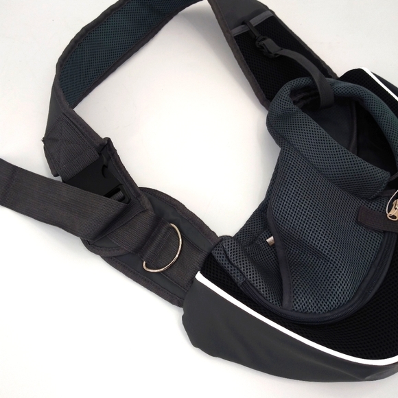 Over The Shoulder Pet Carrier - Picture 3 of 4